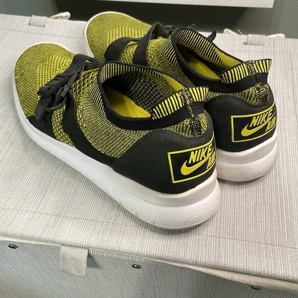 Nike Other - Nike Men's Air Sockracer Flyknit Running Shoes Size 10.5 Yellow Strike